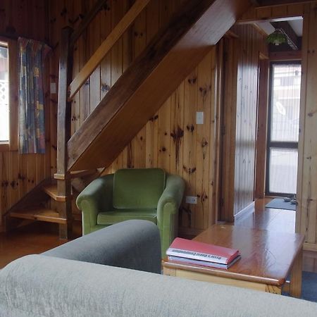 Ossies Motels And Chalets Ohakune Room photo