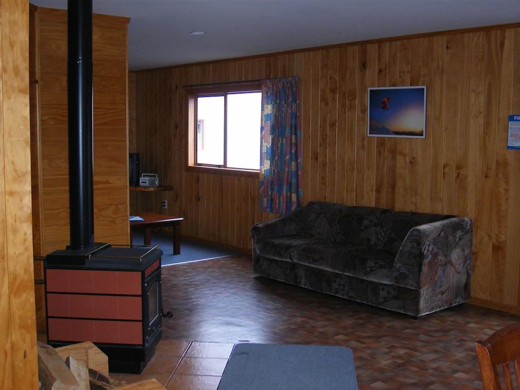 Ossies Motels And Chalets Ohakune Room photo